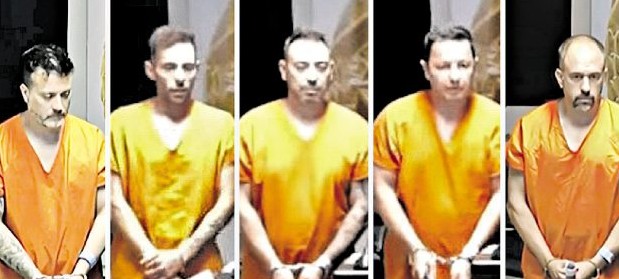 Estos señores roban cream cheeses