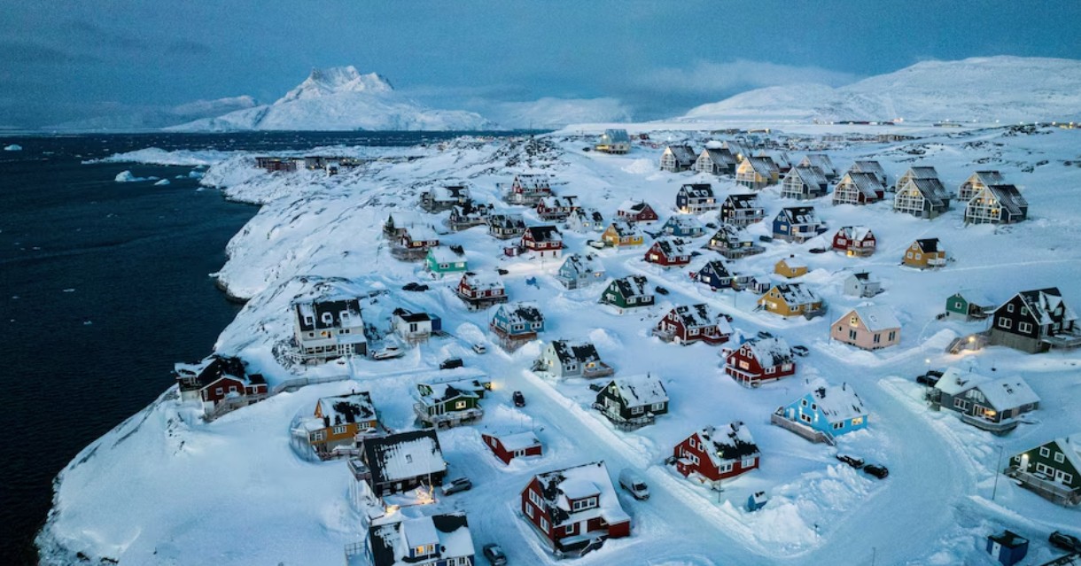 TRUMP QUIERE A GROENLANDIA PORQUE LE SUENA A DISNEYLANDIA